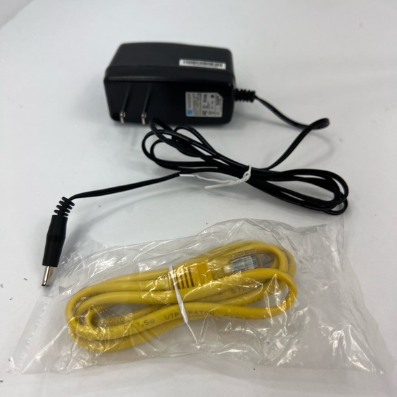 ⭐️TRENDnet 💯 ROUERT, DOUBLE BAND, 2.4G & 5G, MODEL #: TEW-827DRU/A - Picture 9 of 9